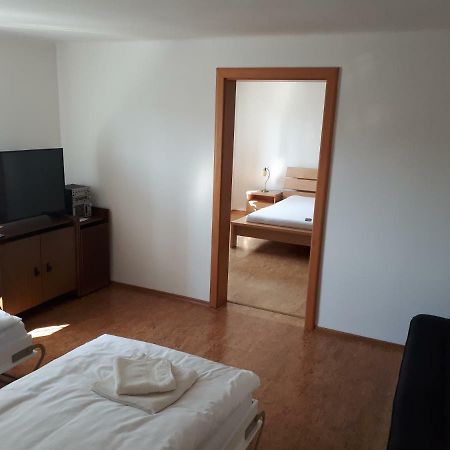 Brezno - 2 Izbovy Apartman Dış mekan fotoğraf