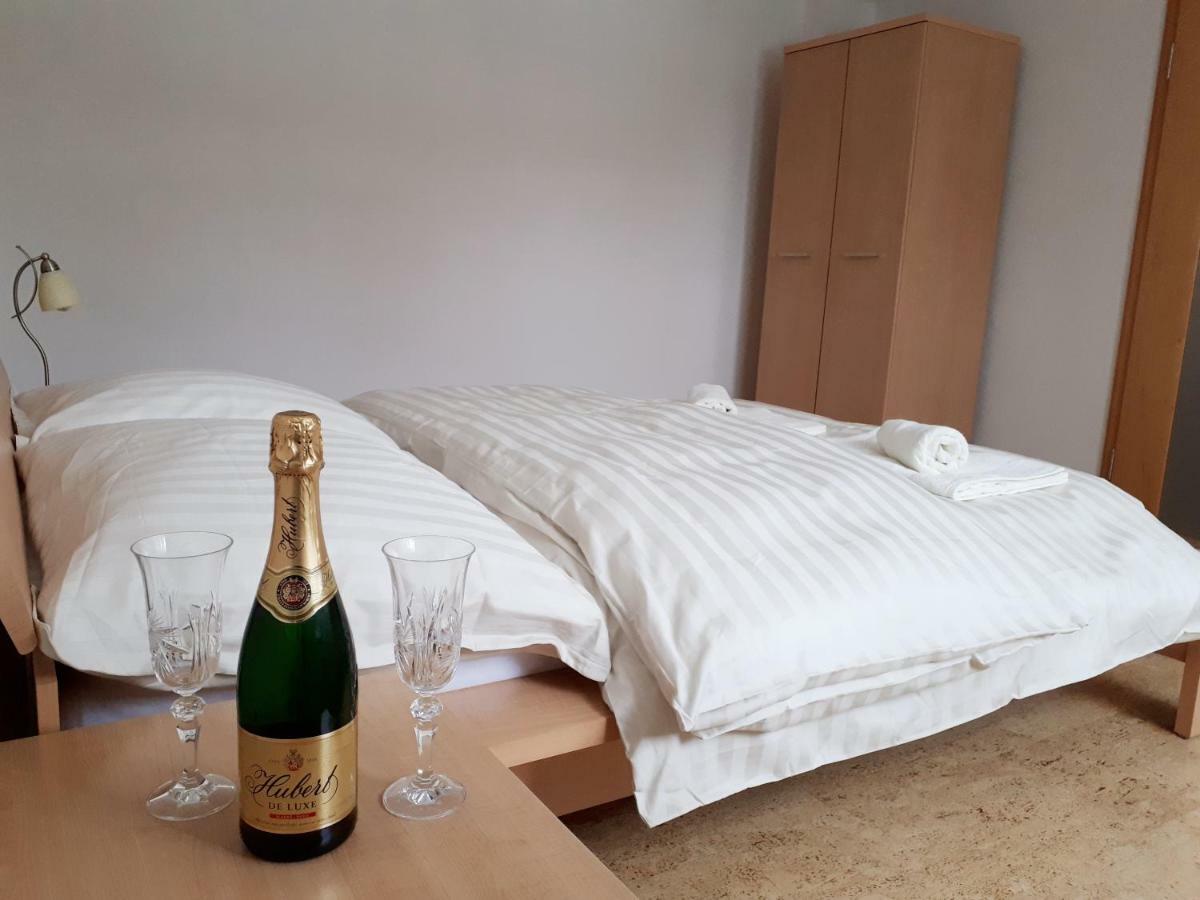 Brezno - 2 Izbovy Apartman Dış mekan fotoğraf