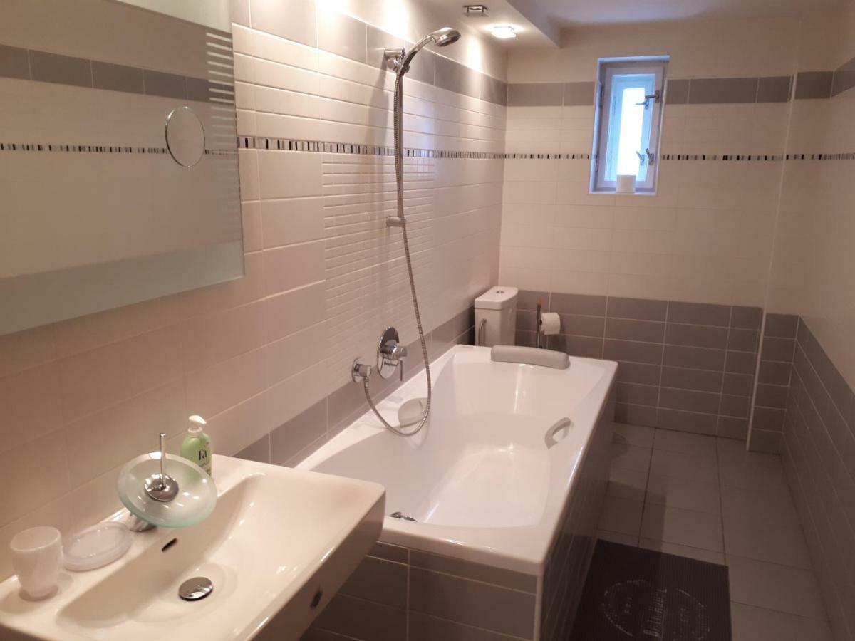 Brezno - 2 Izbovy Apartman Dış mekan fotoğraf