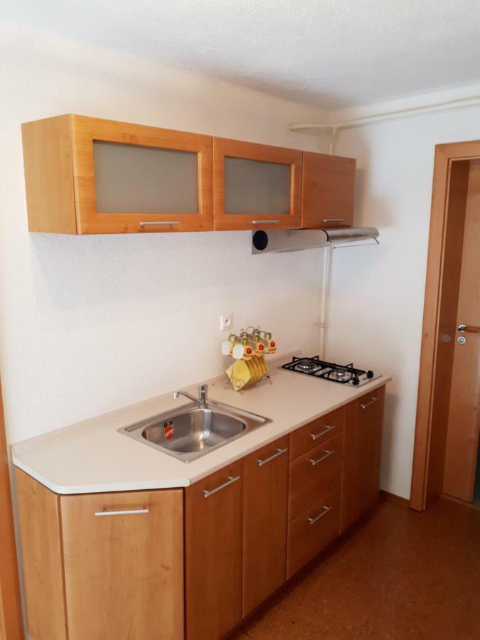 Brezno - 2 Izbovy Apartman Dış mekan fotoğraf